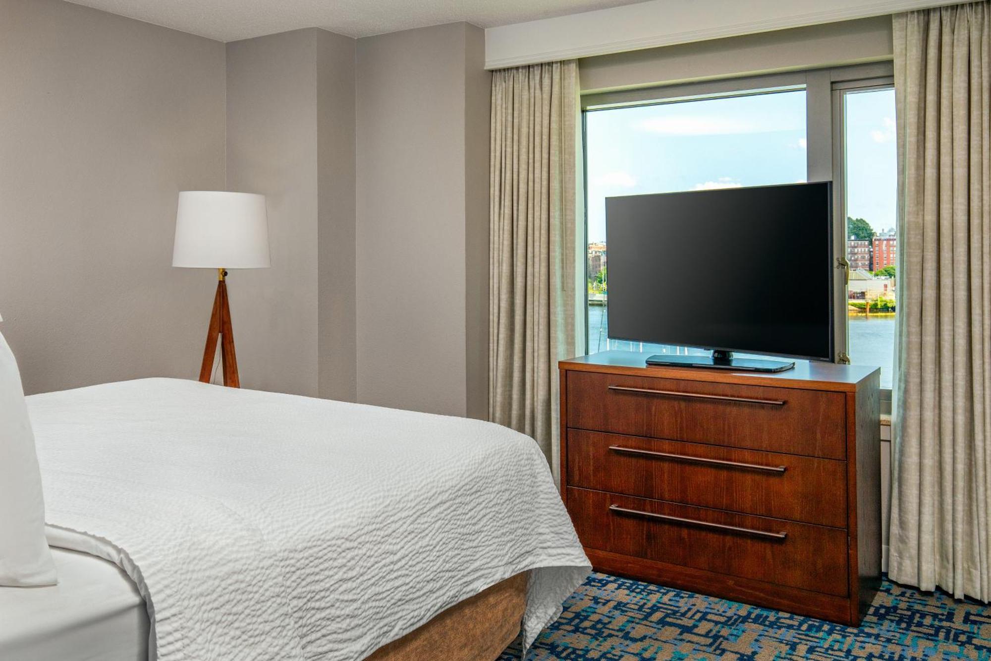 Residence Inn By Marriott Boston Harbor On Tudor Wharf Zewnętrze zdjęcie