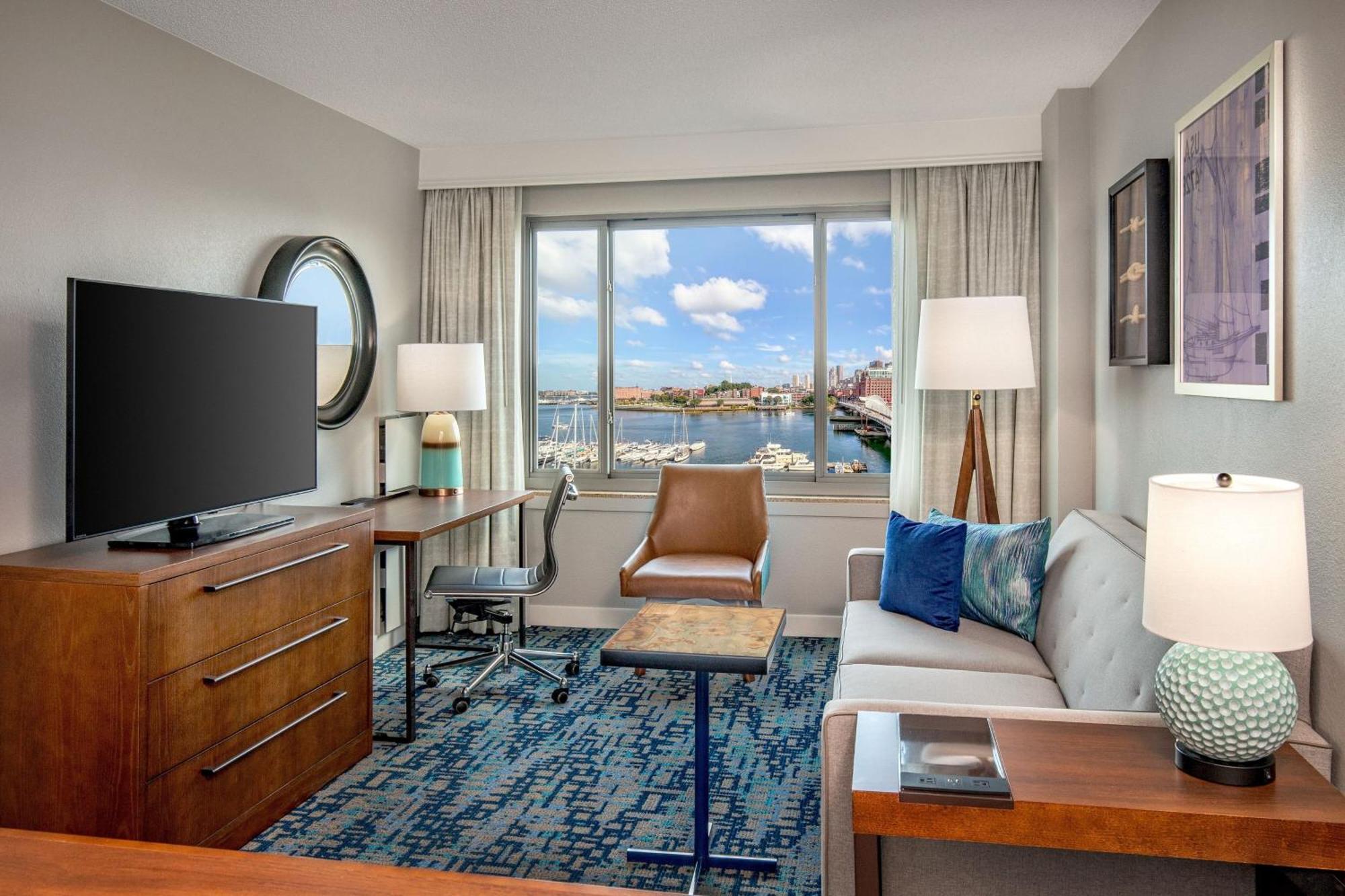 Residence Inn By Marriott Boston Harbor On Tudor Wharf Zewnętrze zdjęcie